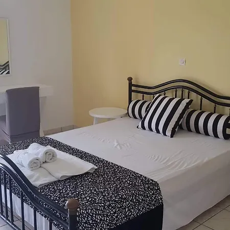 Aparthotel Svoronata Studios